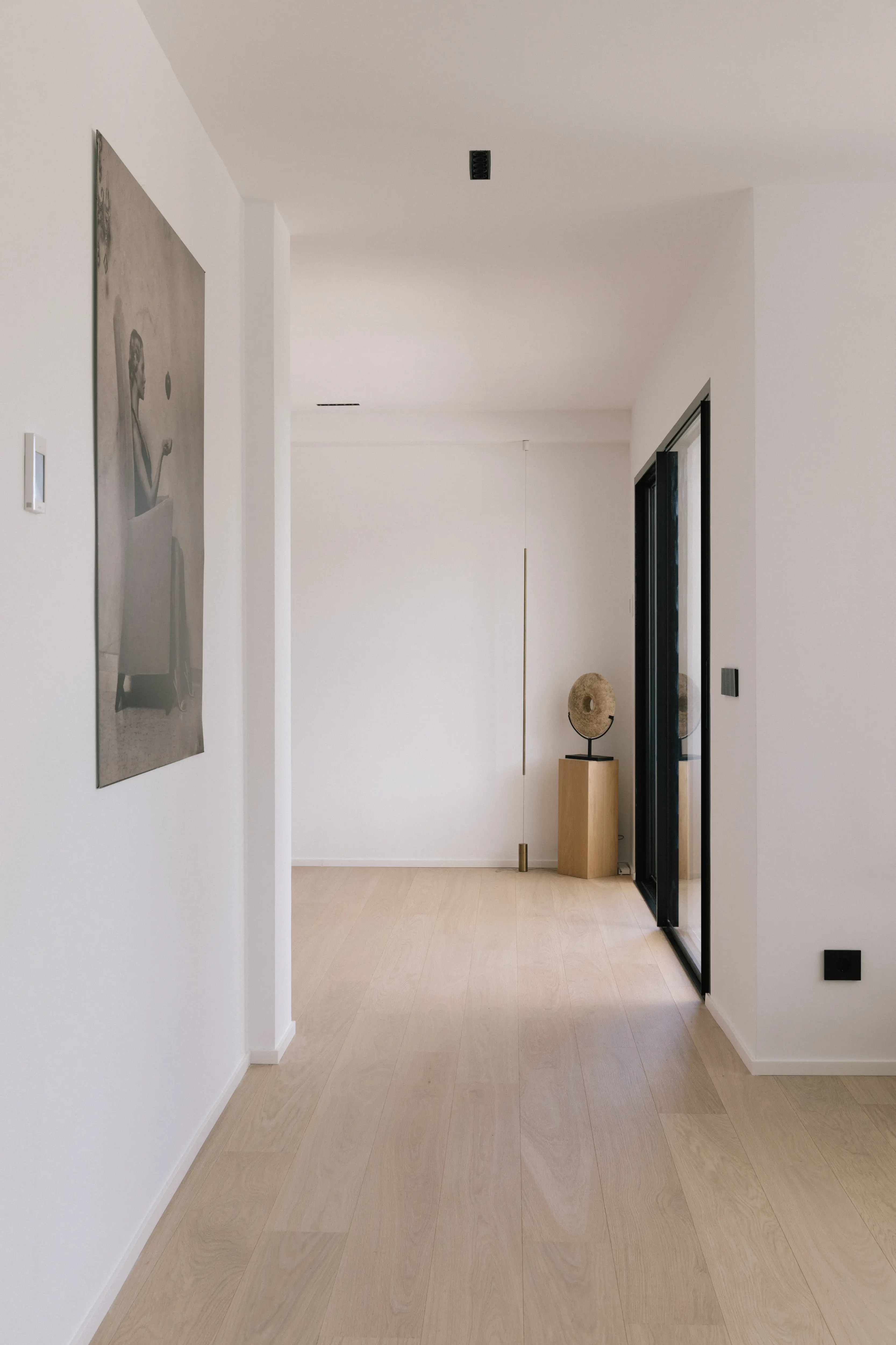 Open-plan living area after rénovation de villa in Campolivar Valence image 11
